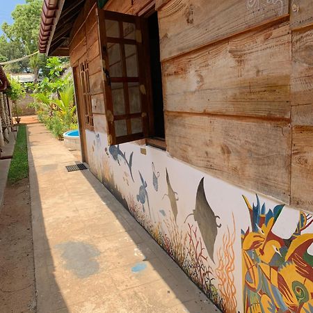 Wanderers Hostel Triquinimale Exterior foto