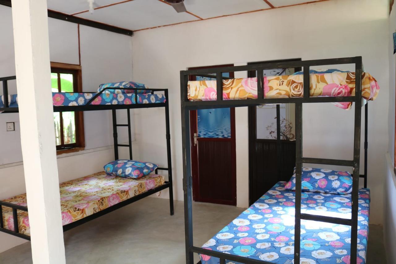 Wanderers Hostel Triquinimale Exterior foto